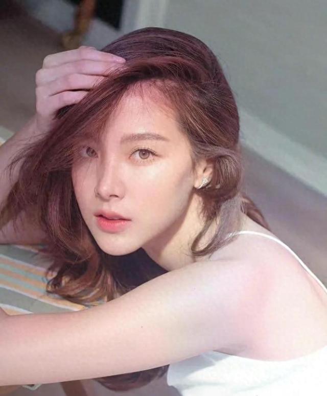 小水平采娜的性感写真