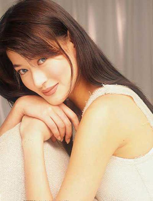 陈宝莲之子邱煌祎:心痛生母早逝,恩怨如风亲情有泪