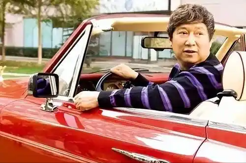“第一软饭男”李春平:伺候美国老妇13年,继承268亿,现状如何