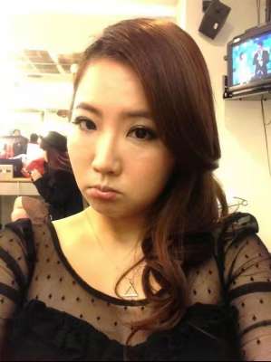 明星大尺度照片(女星谢忻大尺度照片遭流出，摄影师电脑被扣查，调查线索指向内鬼)