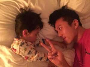 睡觉被挠脚心(邓超深夜帮等等挠背挠到睡 勾起儿时回忆想念父亲)