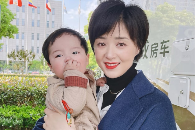 蒋欣解释过不结婚原因：没有男人追，没人敢接近，理想型是霍建华