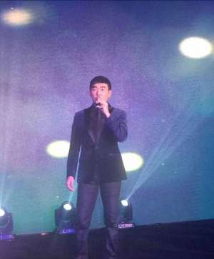 二郎神焦恩俊(古装第一美男焦恩俊：56岁仍风度翩翩，散发活力，令人叹为观止)