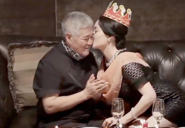 被赵本山捧了17年，38岁依然单身，“杨晓燕”关婷娜后悔了吗？