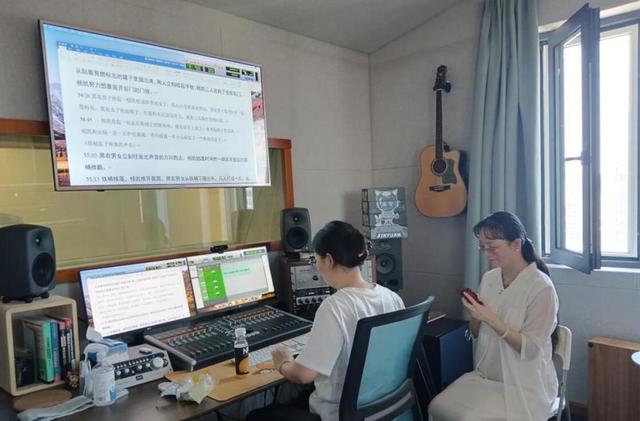 看不见光，却活成一束光！韩颖当选“2022感动上海年度人物”