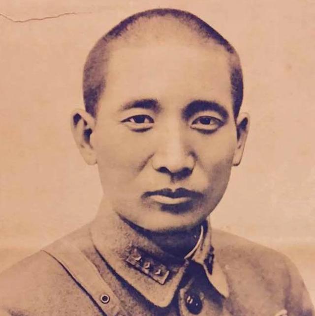 张自忠之孙张纪祖、张治中之孙张皓霆相聚时，一张珍贵的合影