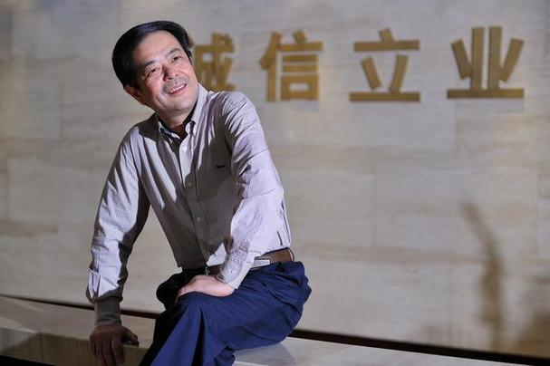 中国商业界黑马崛起,年入6126亿远超腾讯小米,他到底是什么来头