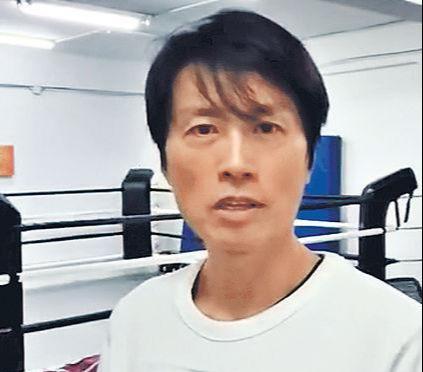 “子华神”走下神坛?卖楼拍戏却被斥欠薪,直播呼吁别诋毁电影