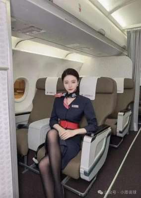 中国空姐(国内顶级空姐，颜值身材都是一流，大长腿妩媚动人)