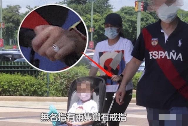 54岁黎明已低调再婚？妻子阿Wing大秀钻戒，3岁爱女似爸爸翻版