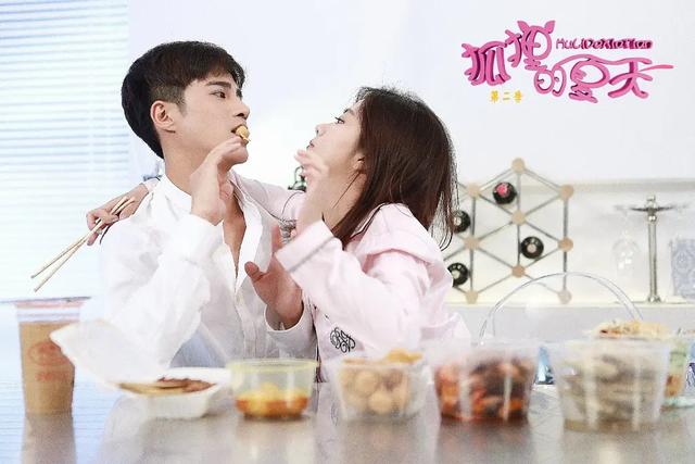 《狐狸的夏天》:顾家两帅哥追求谭松韵,为何她选无继承权的养子