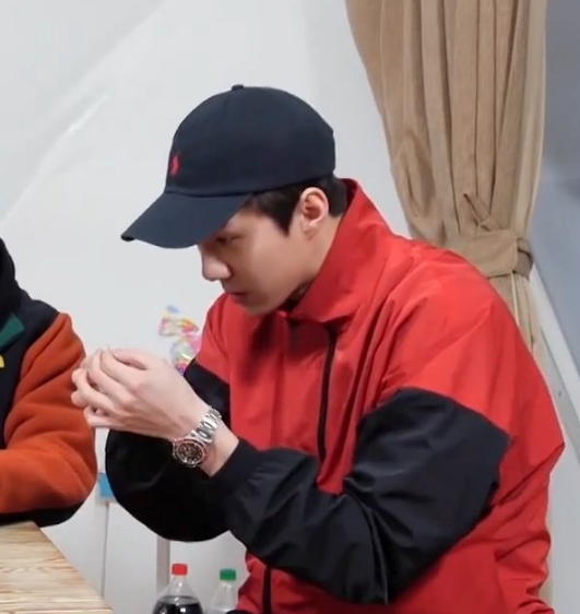 吴世勋从不用蓝牙耳机，因他不用“助听器”，26岁性格却像大爷