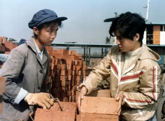 电影《女大学生宿舍》故事,武汉大学风景荟萃,演员各奔前程