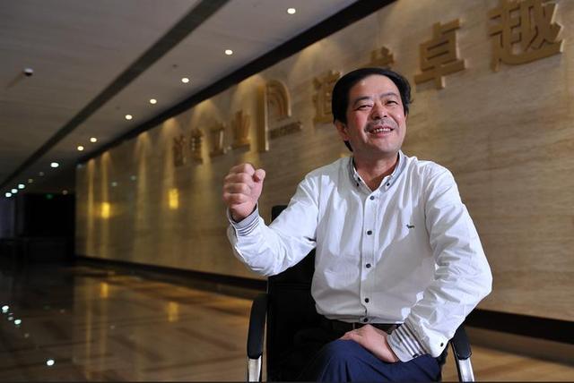 中国商业界黑马崛起,年入6126亿远超腾讯小米,他到底是什么来头