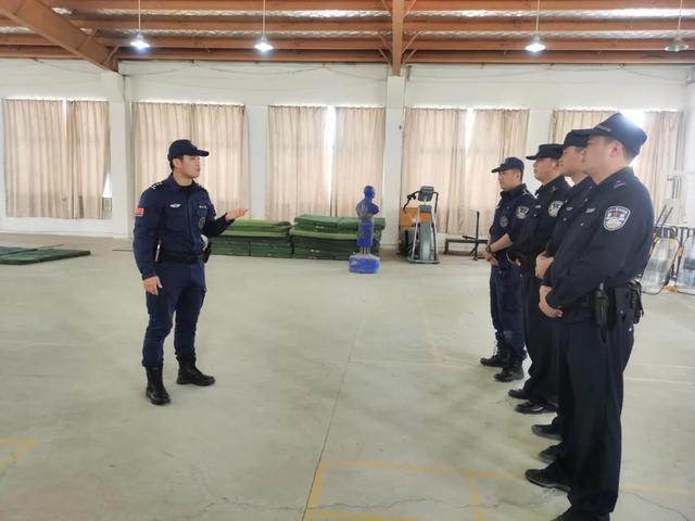 徐安阳:从武警到特警 守护平安“不打烊”