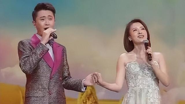 同样是央视主持人,颜值才艺具备,为何杨帆红不过尼格买提呢?