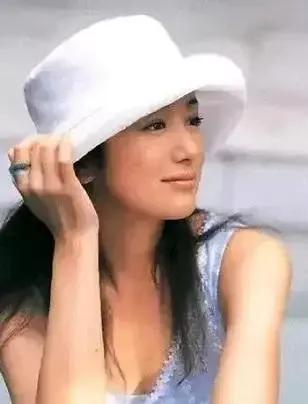 情妇脸——铃木京香，魅感人心！这身材和演技，让人无话可说！