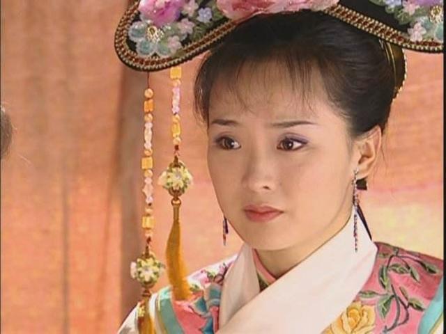 明明是同一个演员,可在续集里像换了张脸,令妃颜值前后变化好大