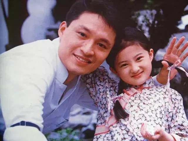 8岁凭“小婉君”成名,未满20岁成北大学霸,金铭的人生太清醒