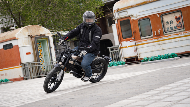 城市越野新玩具,极核C!TY上市简评