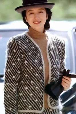 铃木京香(情妇脸——铃木京香，魅感人心这身材和演技，让人无话可说)