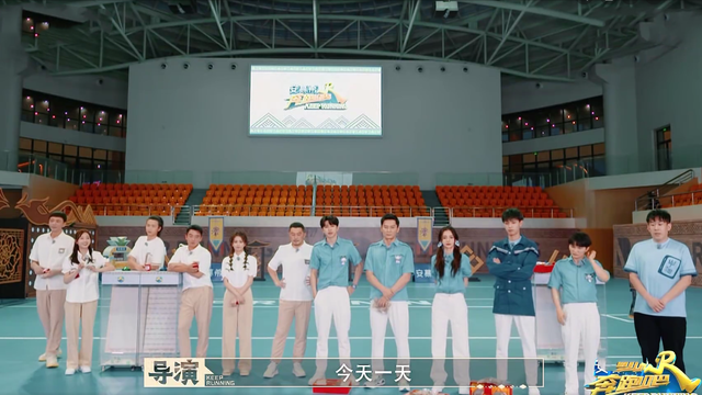 周深抛弃偶像包袱,秦霄贤深藏不露,《奔跑吧10》第五期再度封神