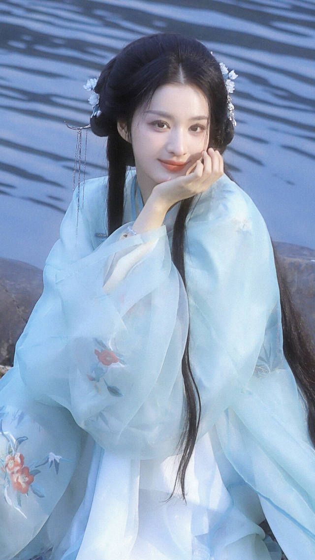 内娱10位热度最大的美女明星，来看看有没有你的女神吧？