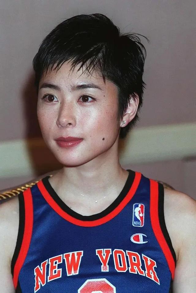 低调实力派女演员深津绘里:素面朝天亦难掩灵秀之气