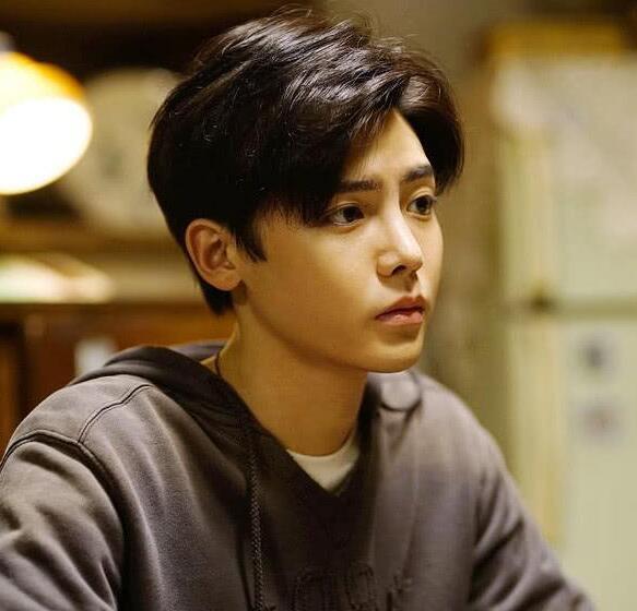 《人不彪悍枉少年》要结局了，主演们的素颜曝光了