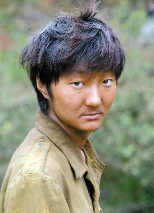 “丑男”王大治的毁灭史,他跟董洁的事远比你想得更恶劣