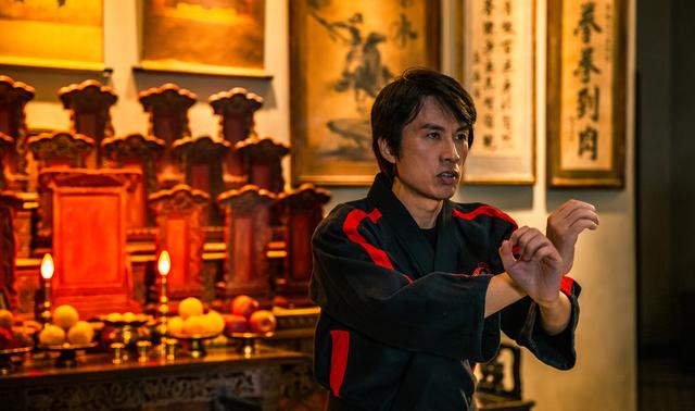 “子华神”走下神坛?卖楼拍戏却被斥欠薪,直播呼吁别诋毁电影