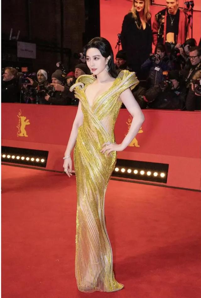 章子怡和范冰冰：一个国际红毯大杀四方，一个复出无望吃泰国菜
