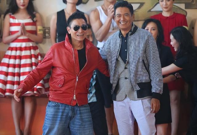 周润发身价229亿,姐姐睡公园不管,其姐曝给兄弟姐妹都买房