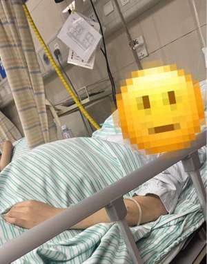 粗大的(没见过这么粗的女子腹中掏出1米长“巨蟒”，竟是因为……)