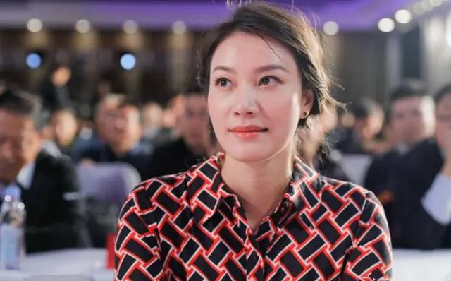 林丹出轨8年，谢杏芳眼中爱意全无，被我们严重低估了