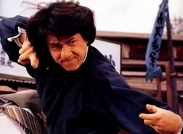 同为“香港之子”却终生无合作,这38年,成龙和周润发活得可真累