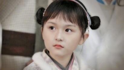 《小舍得》13岁的子悠,已有10年戏龄,出演19部剧,是最萌五阿哥