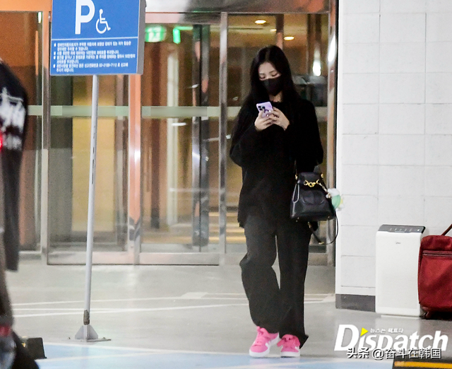 BLACKPINK智秀承认恋爱,男方演员安普贤,称:还在了解阶段