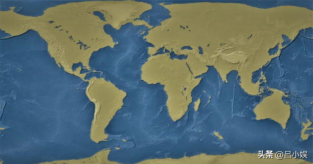 罕见照片：日本女人竟如此开放大胆，女学生脱光衣服全身赤裸上课