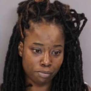 孽待(亲小姨虐待外甥外甥女，还藏尸车中1年多？发现已严重腐烂)