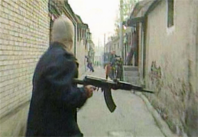 1997年白宝山被判死刑,情妇谢宗芬获刑12年,出狱后选择再赴新疆