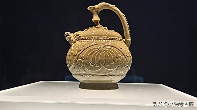 千年“魔壶”五代“青瓷提梁倒灌壶”的神奇之处