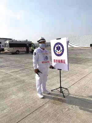 田玉成(田玉成——守护“空中铁大门”)