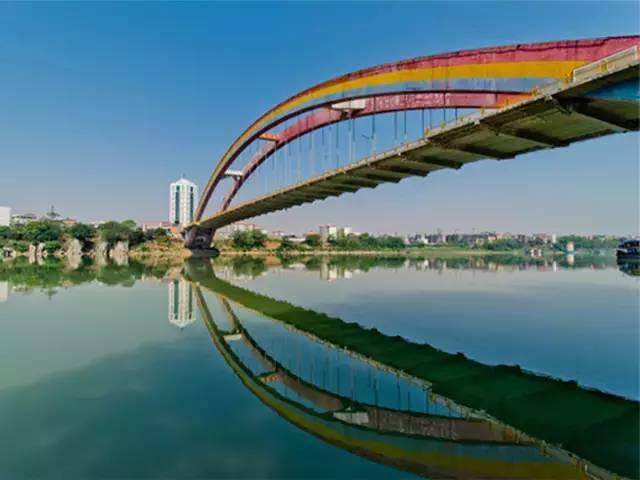 南宁良庆大桥正式通车！横跨邕江竟有这么多桥！你走了几座？