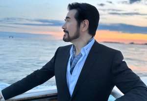 费翔的儿子(费翔和刘晓庆都没孩子 晚年风光无限 丁克到最后依旧毫不后悔)