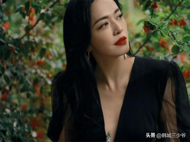 姚晨老公50岁显老态,家有娇妻也难挡岁月?网友感叹:色是刮骨刀