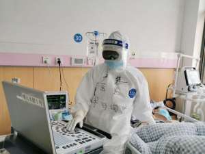 梁夏(“90后”麻醉重症医生李慧：“插管先锋队”里的青春模样)