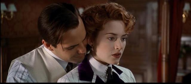 《泰坦尼克号》惨遭删减