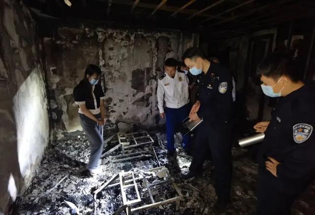 楼上全是居民!男子纵火烧毁前女友店铺,已拘留!