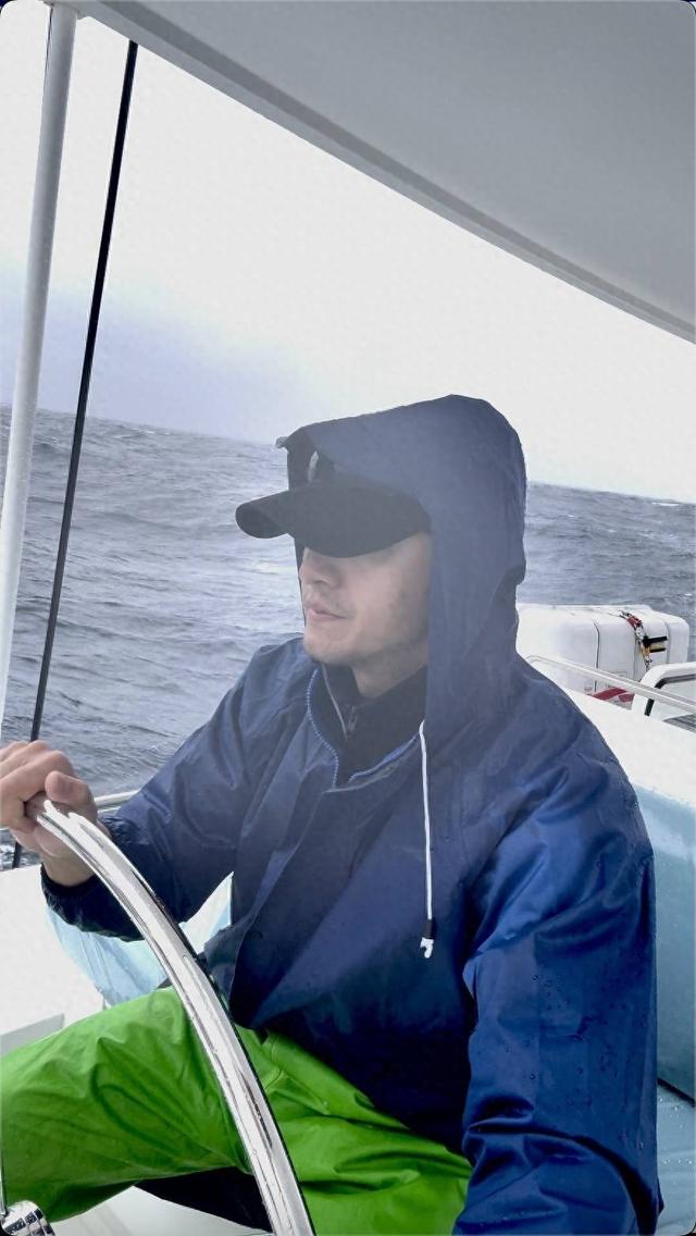 当一个演员变身船长航行南海，金瀚：见过大风大浪了｜封面人物